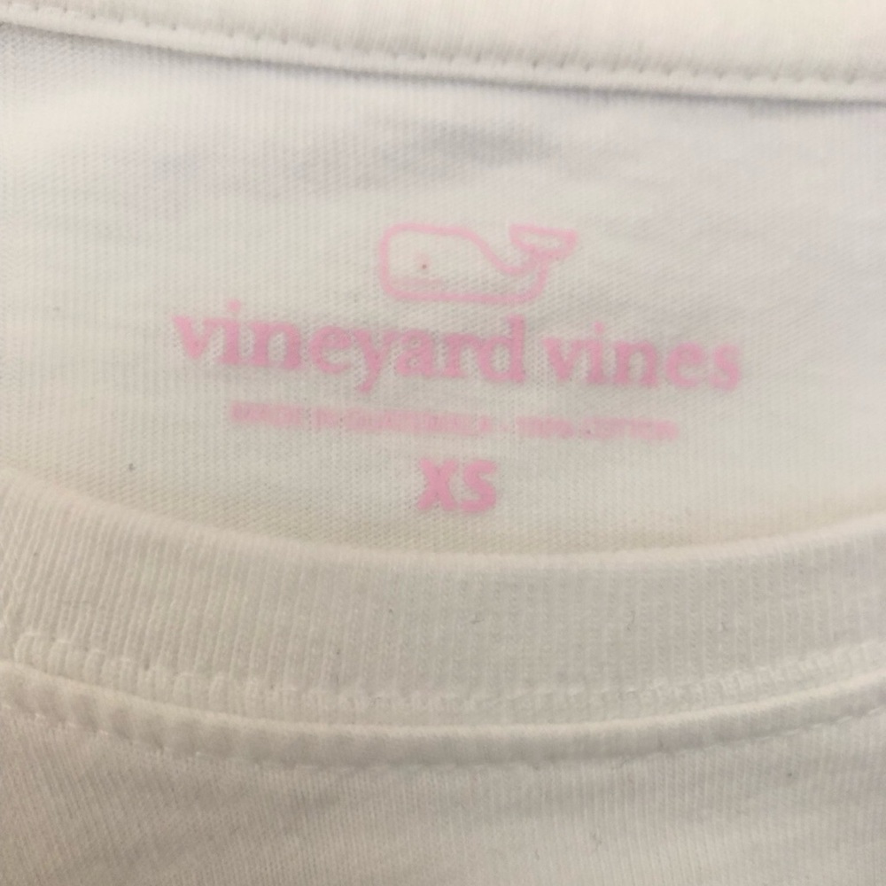 Vineyard Vines Women's Santa Whale Icon Whale Fill Long-sleeve Pocket Tee Shirt - Picture 5 of 5